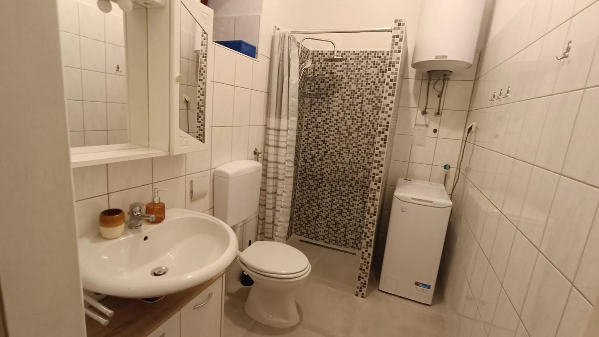 Studio Apartment Jemi Pula